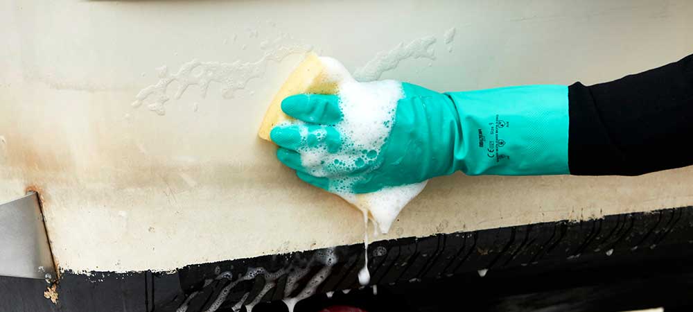 boat_care_wash.jpg